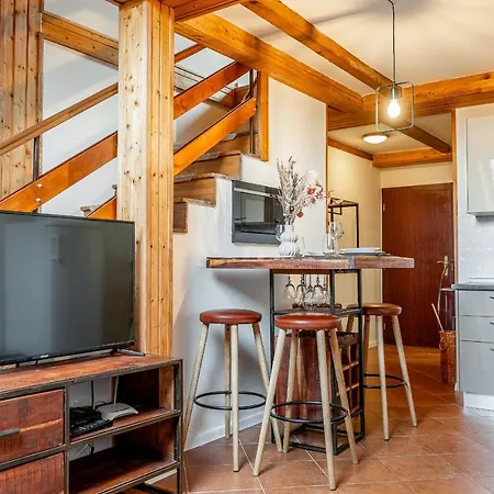 Apartament Mezonet Na Namesti *