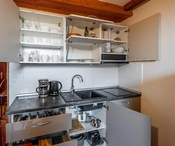 Mezonet Na Namesti Lägenhet