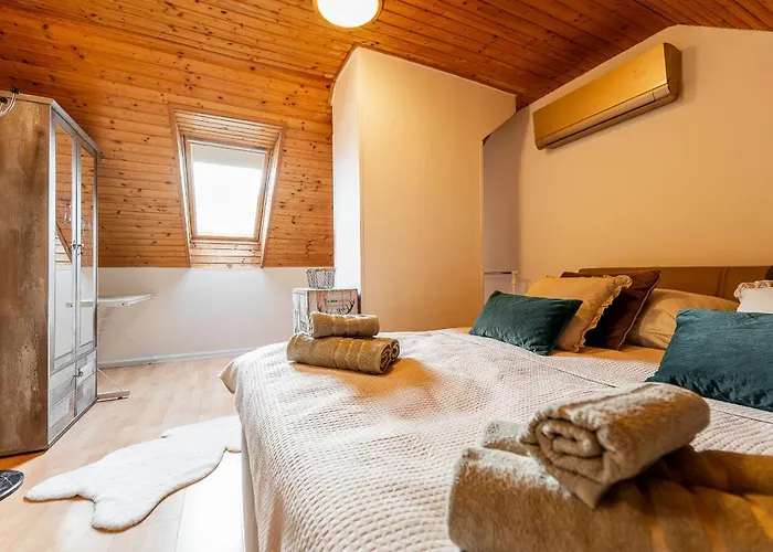 Lägenhet Mezonet Na Namesti *