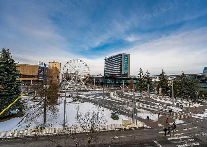 Mezonet Na Namesti 코시체