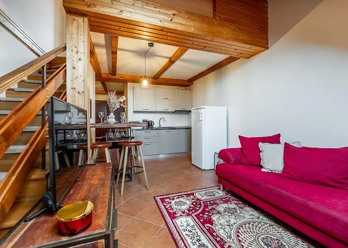 Mezonet Na Namesti 아파트 *