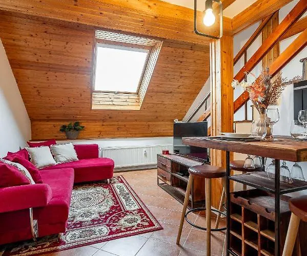 Mezonet Na Námestí Appartamento *